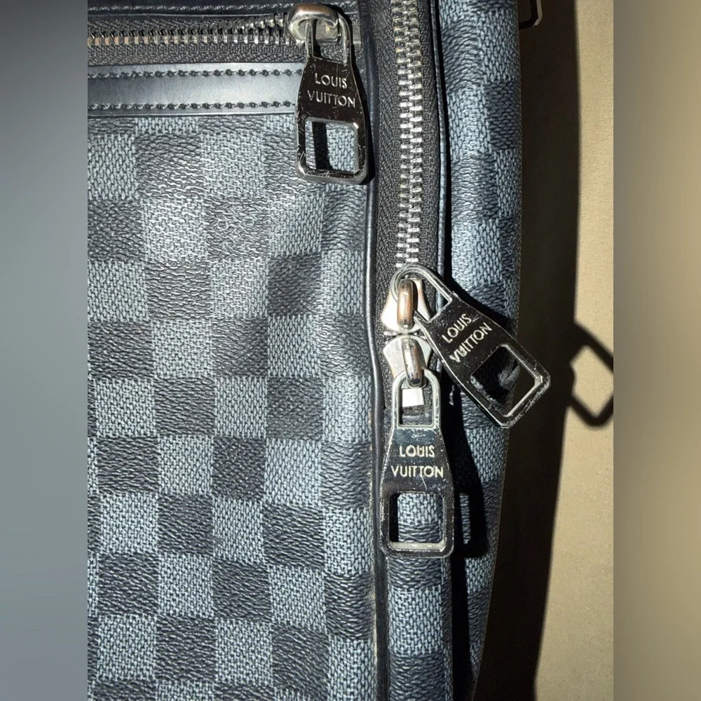 Louis Vuitton Michael Damier canvas backpack five interior pockets black /gray